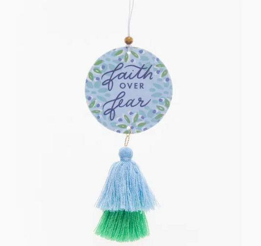 Air Freshener Faith Over Fear | Ambientador Fe sobre el miedo