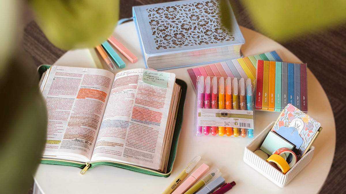 Pura Vida Books
