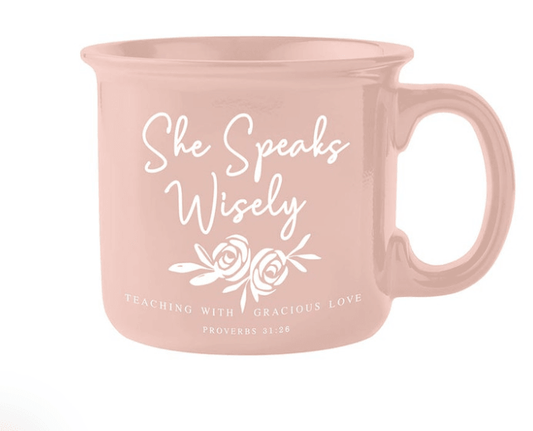 Taza She Speaks Wisely(Ella habla con sabiduría)