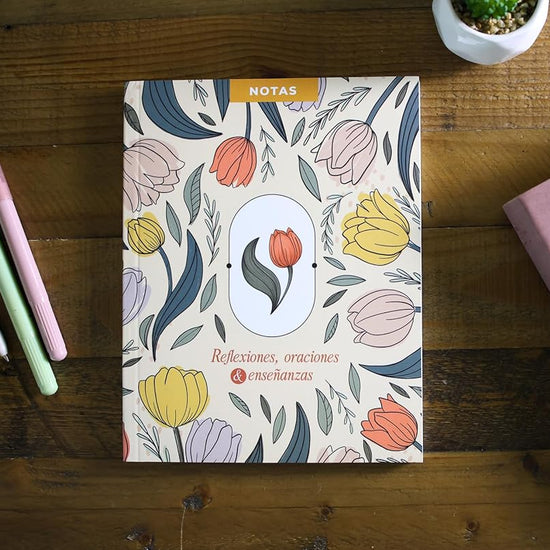 Libretas Reflexiones, oraciones y enseñanzas Libretas - Flores cover image
