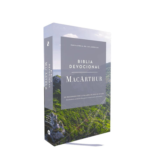 NBLA, Biblia devocional MacArthur, Tapa dura, Comfort Print (Spanish Edition) cover image