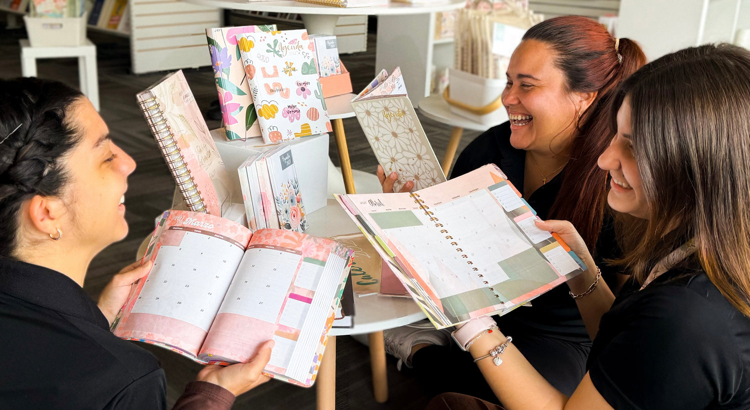 Pura Vida Books