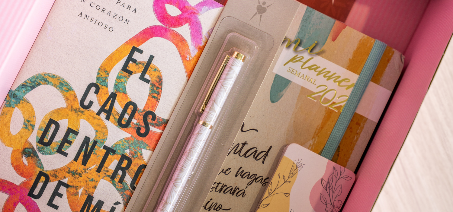 Pura Vida Books