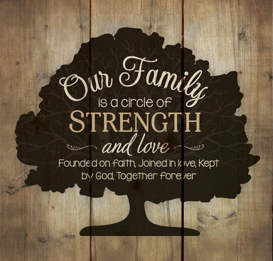 Our family is a circle of strength and love - Pallet décor - Pura Vida Books