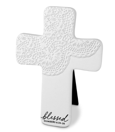 Cruz de mesa con encaje texturizado bendecido