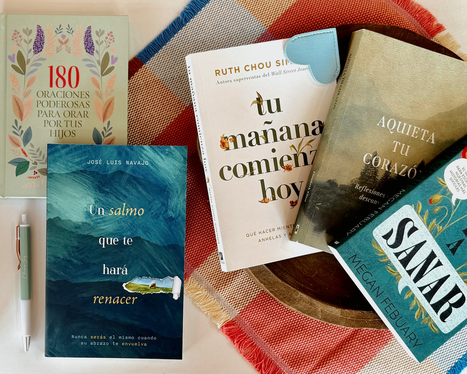 Pura Vida Books
