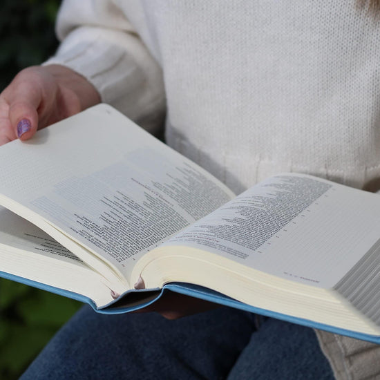 Biblia Católica de Apuntes, Tapa dura, Tela, Azul - Pura Vida Books