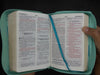 Biblia Compacta con Cierre Reina Valera 2020 para Mujer imit. piel turquesa con Nombres de Jesus - Pura Vida Books