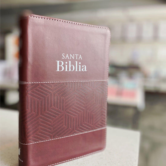 Biblia Tamaño Manual Letra Grande con cierre - Café - Pura Vida Books