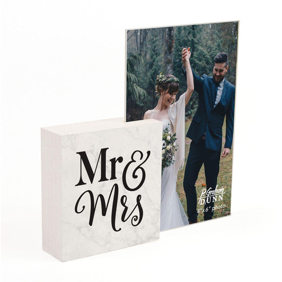 Mr. And Mrs. - Marco de Foto - Pura Vida Books