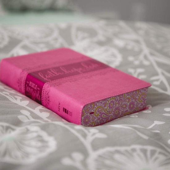 NIV, Bible for Teen Girls, Leathersoft, Pink, Printed Page Edges: Growing in Faith, Hope, and Love - Pura Vida Books