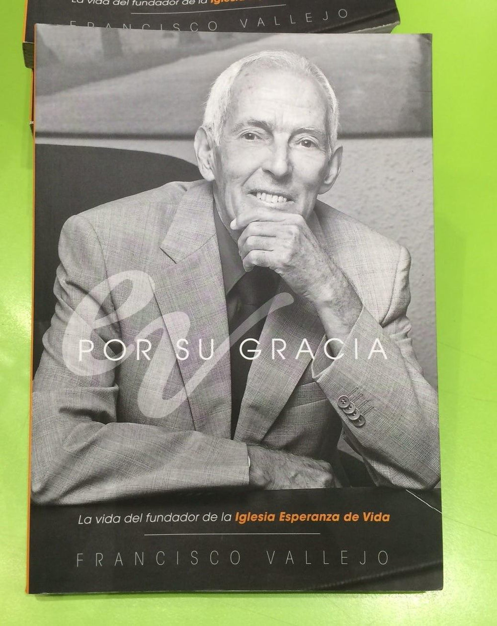 Por su gracia - Francisco Vallejo - Pura Vida Books
