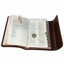 RVR 1960 Biblia Ultrafina, marrón símil piel con índice y solapa con imán (Spanish Edition) (Español) Imitation Leather - Pura Vida Books