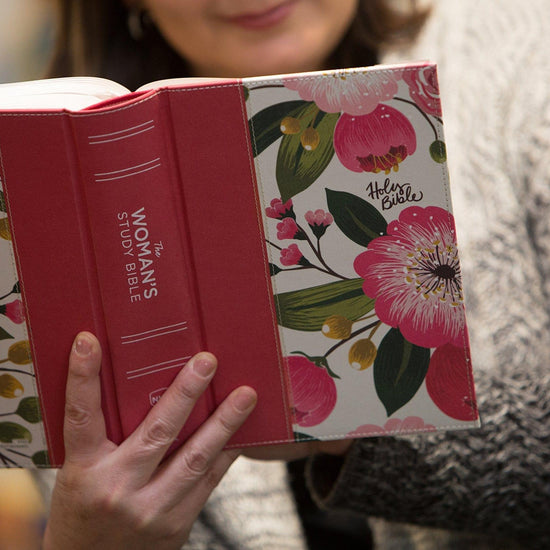 The NKJV, Woman's Study Bible, Cloth over Board, Pink Floral, Red Letter, Full-Color Edition - Pura Vida Books