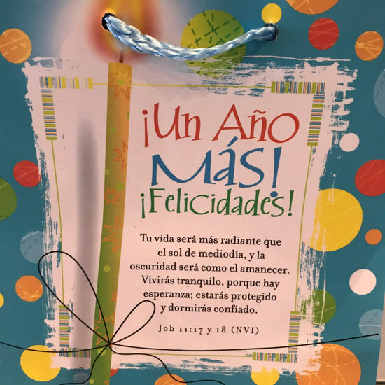 Un año mas felicidades - Pura Vida Books